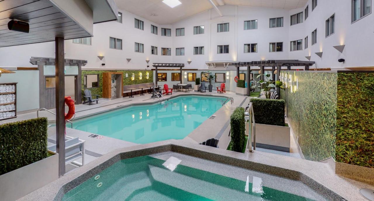 4 Business Hotels in Saguenay-Lac-Saint-Jean Worth Booking